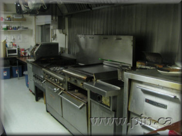 Lintlaw Cafe, Commercial Kitchen